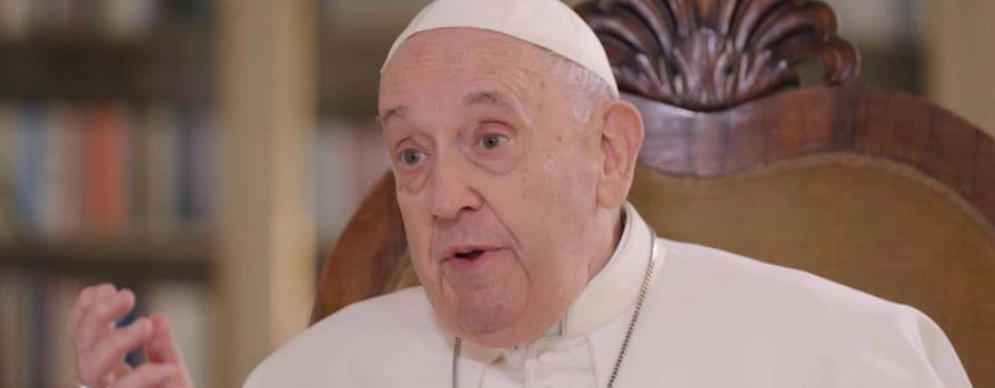 Muere Francisco, el primer papa latinoamericano que mostró un estilo encantador y humilde