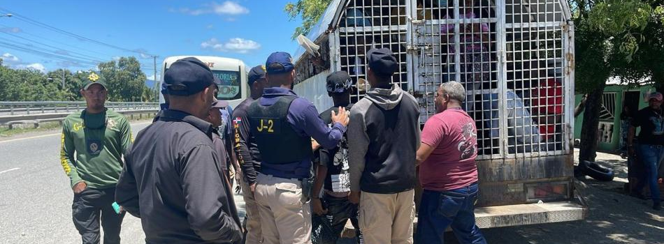 Desde 2016 «más de un millón» de haitianos han sido «reconducidos»; 197 mil tienen permisos vigentes