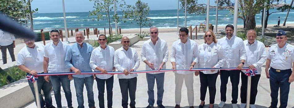 Abinader y David Collado encabezan inauguración del malecón de Haina