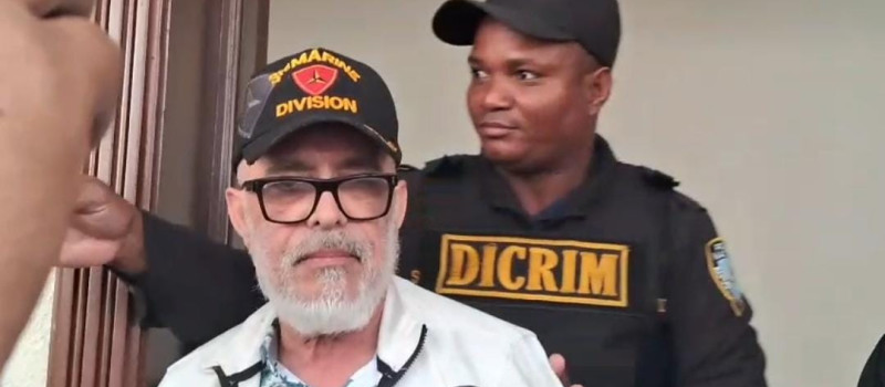 Retiran siete querellas contra el comunicador Ángel Martínez por difamación e injuria