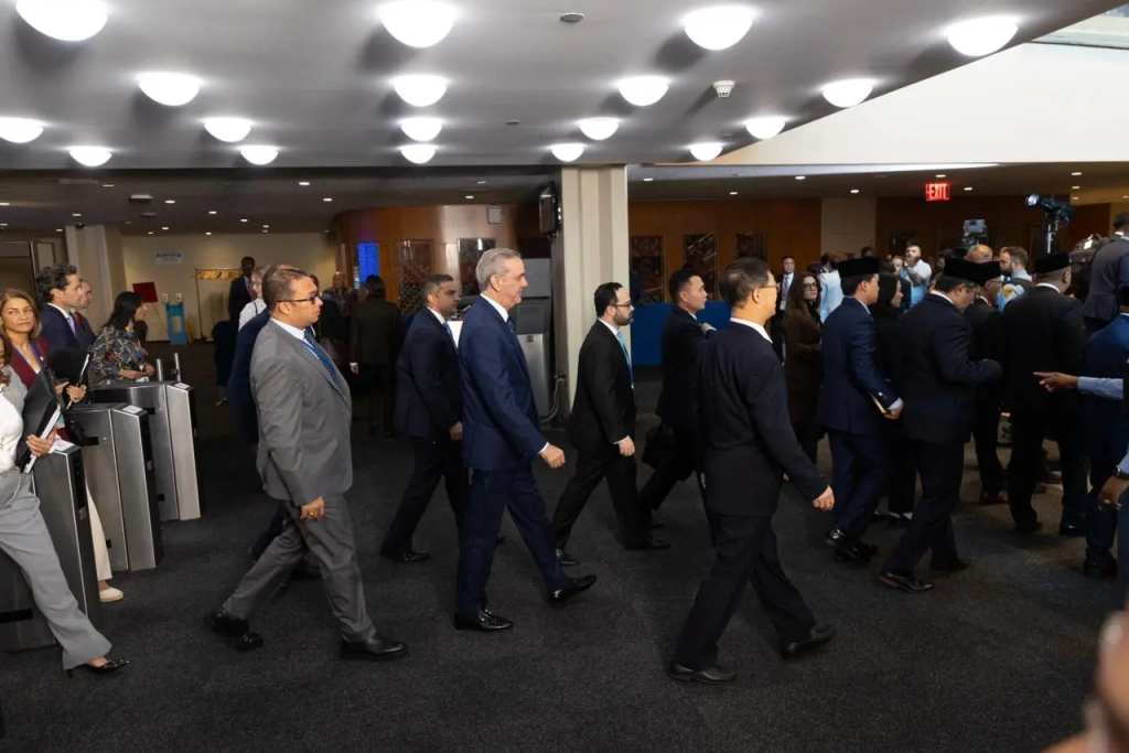 image-17-1024x683 Abinader llega a la sede ONU para participar en Asamblea General