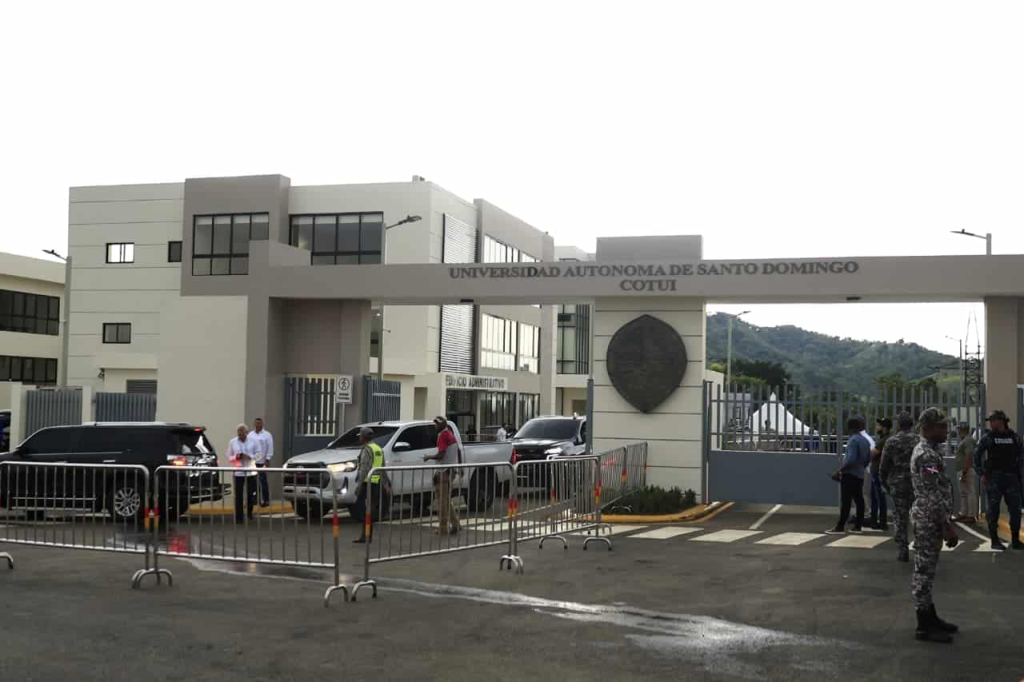 image-67-1024x682 Inauguran UASD en Cotuí con una inversión de más de RD$1,200 millones