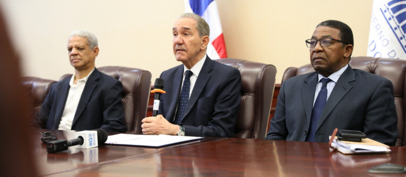 Mescyt abre convocatorias de becas internacionales y nacionales