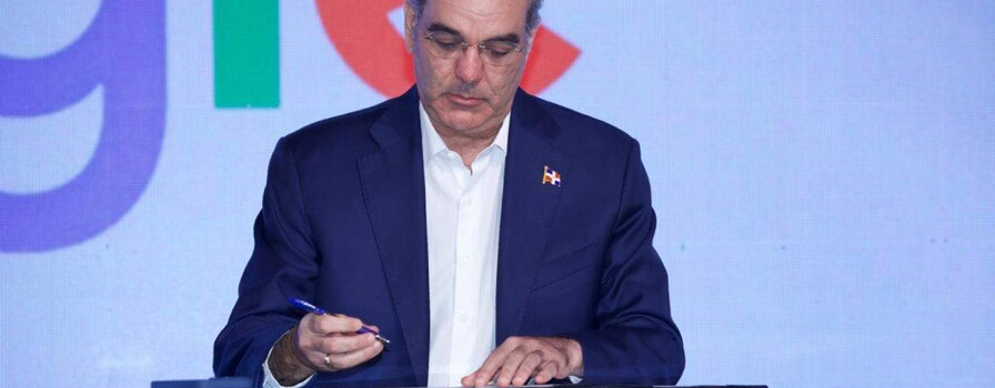 Firman decreto que declara interés la construcción de puertos digitales